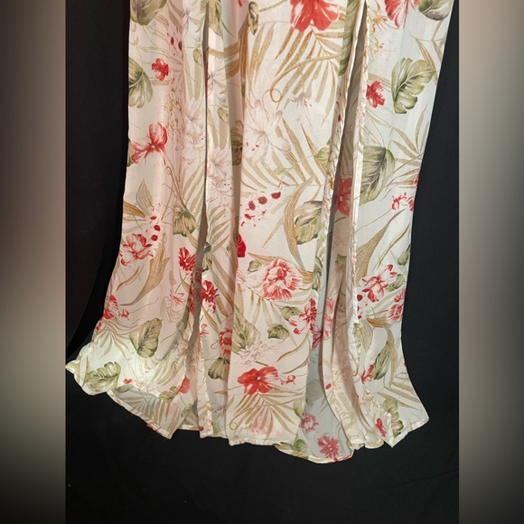 Ivory floral fashion nova maxi dress - Picture 2 of 6